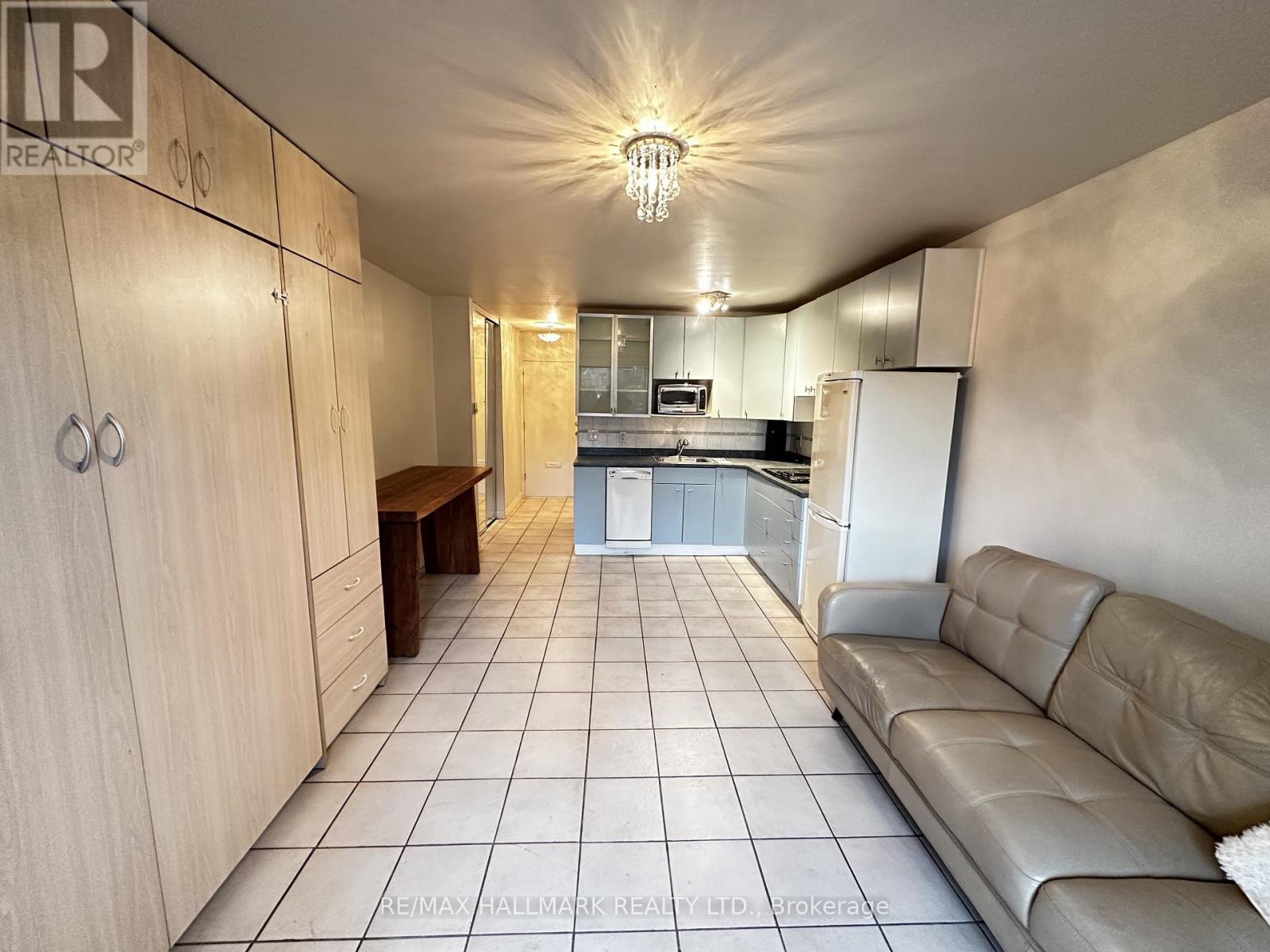 107 - 123 Woodbine Avenue, Toronto, Ontario  M4L 3V8 - Photo 2 - E12692716