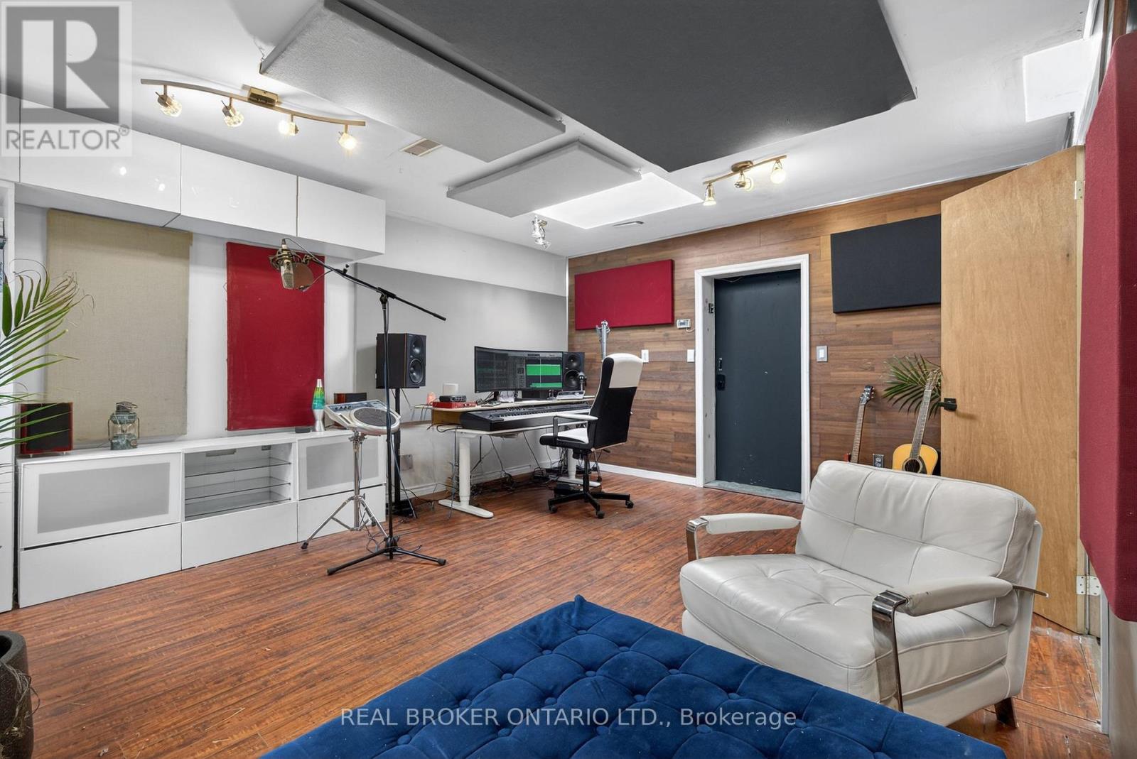 143 Parkmount Road, Toronto, Ontario  M4J 4V3 - Photo 32 - E12692740