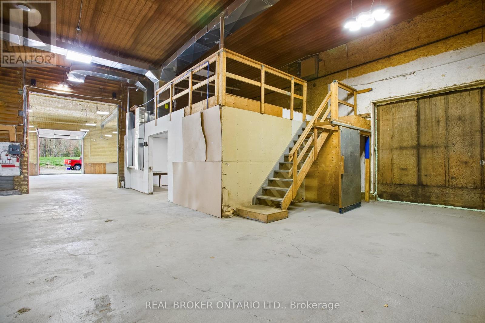 - Barn - 1153 Canal Road, Bradford West Gwillimbury (Bradford), Ontario  L3Z 4E2 - Photo 30 - N12692772