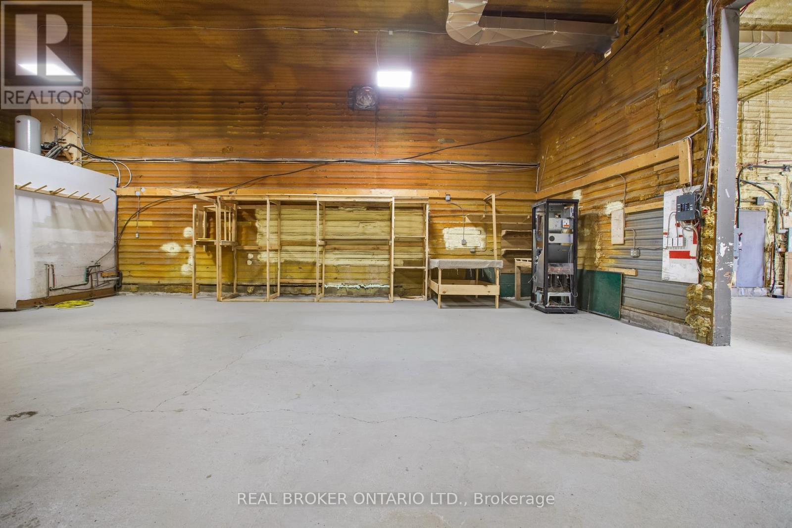 - Barn - 1153 Canal Road, Bradford West Gwillimbury (Bradford), Ontario  L3Z 4E2 - Photo 33 - N12692772