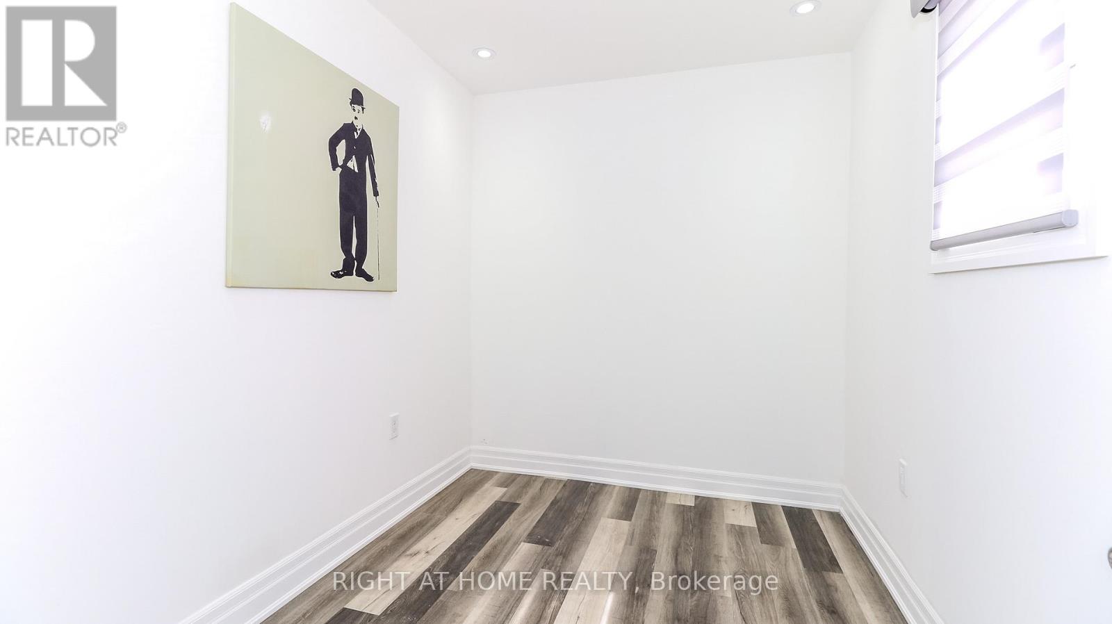 35 Toronto Street, Barrie (City Centre), Ontario  L4N 1T8 - Photo 17 - S12692768