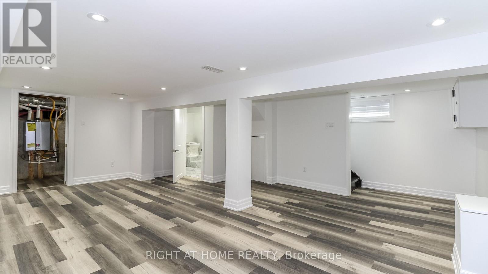 35 Toronto Street, Barrie (City Centre), Ontario  L4N 1T8 - Photo 19 - S12692768