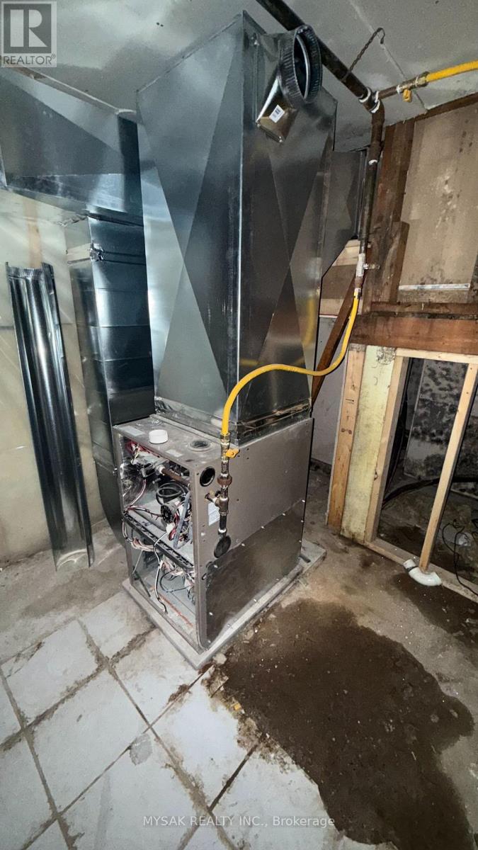 7 King Street, St. Catharines, Ontario  L2R 5H9 - Photo 17 - X12692648