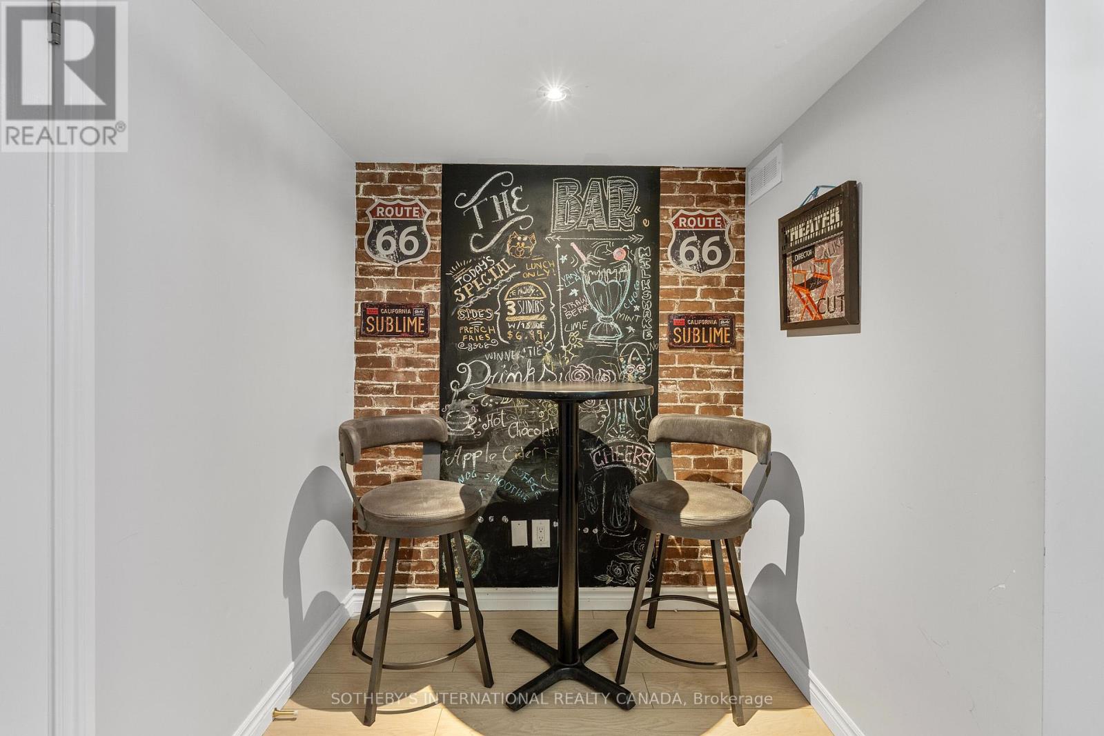 2182 Meadowglen Drive, Oakville, Ontario  L6M 4C9 - Photo 26 - W12692688