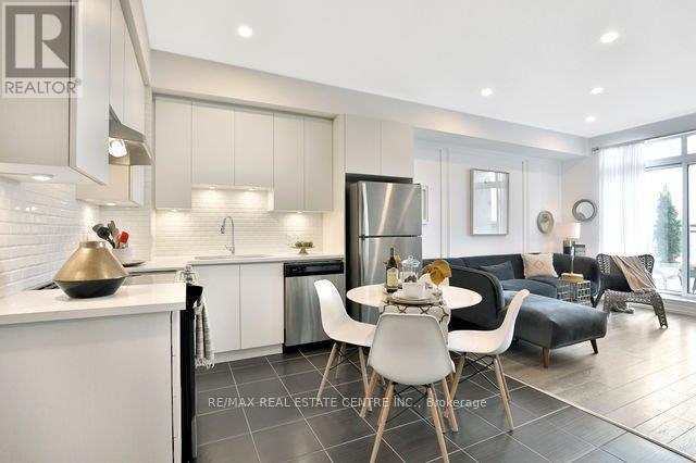 318 - 2490 Old Bronte Road, Oakville, Ontario  L6M 0Y5 - Photo 12 - W12692696