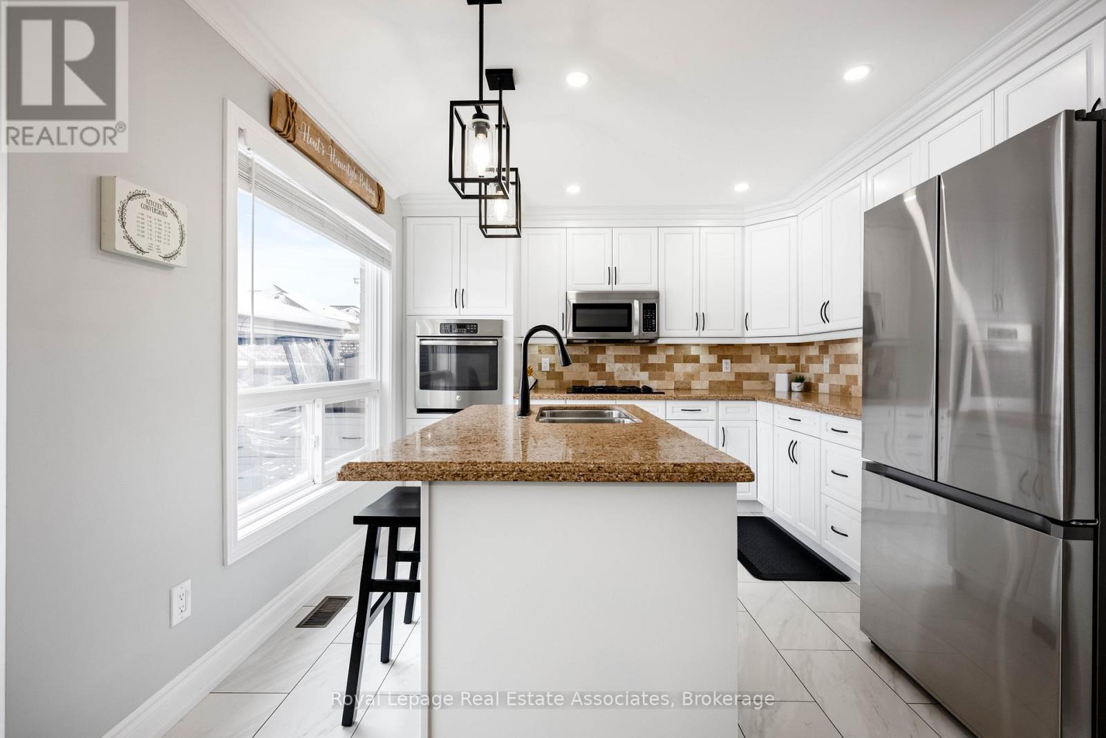 51 Curry Crescent, Halton Hills, Ontario  L7G 5T1 - Photo 12 - W12692730