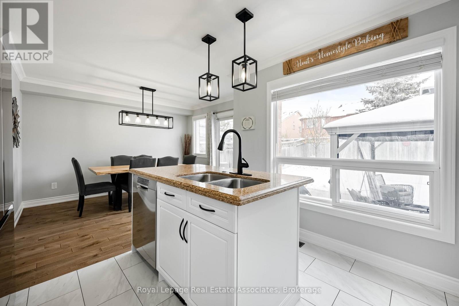 51 Curry Crescent, Halton Hills, Ontario  L7G 5T1 - Photo 15 - W12692730