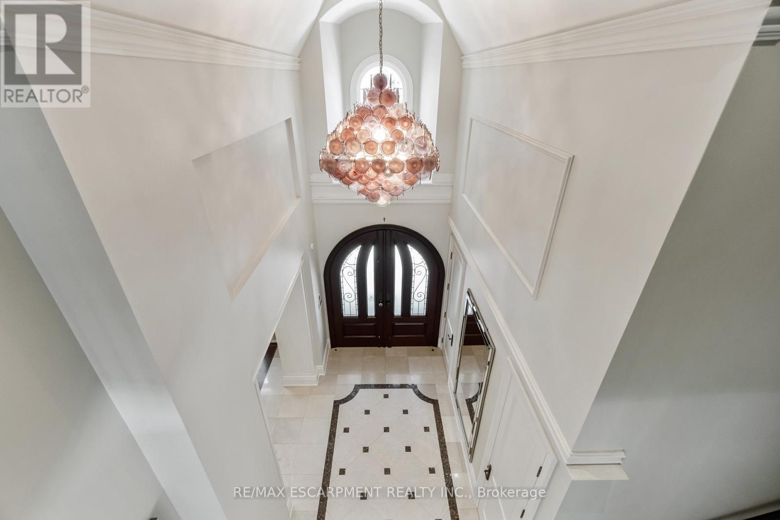 1476 Carmen Drive, Mississauga, Ontario  L5G 3Z1 - Photo 7 - W12692732