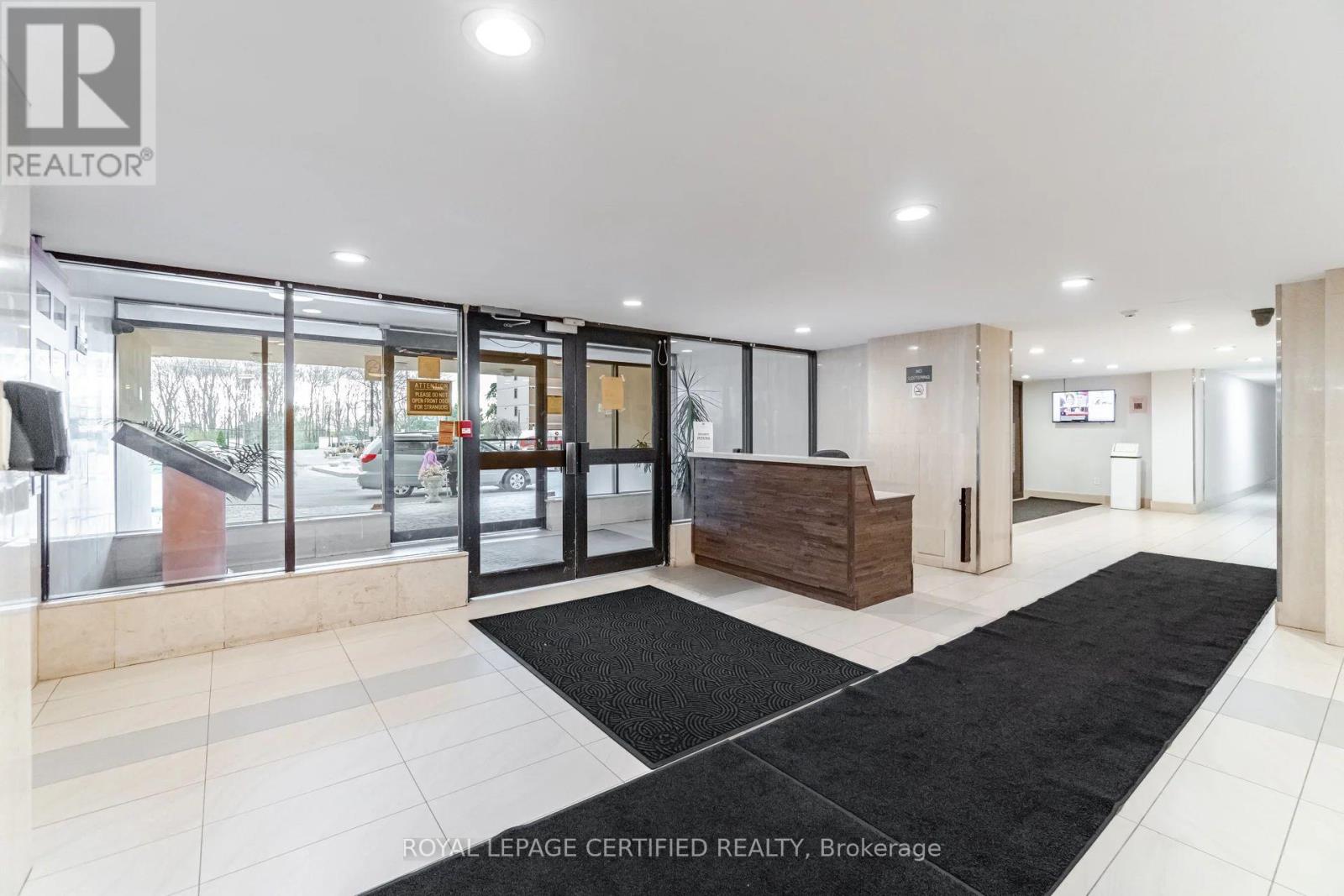 112 - 2645 Jane Street, Toronto (Glenfield-Jane Heights), Ontario  M3L 2J3 - Photo 5 - W12692752