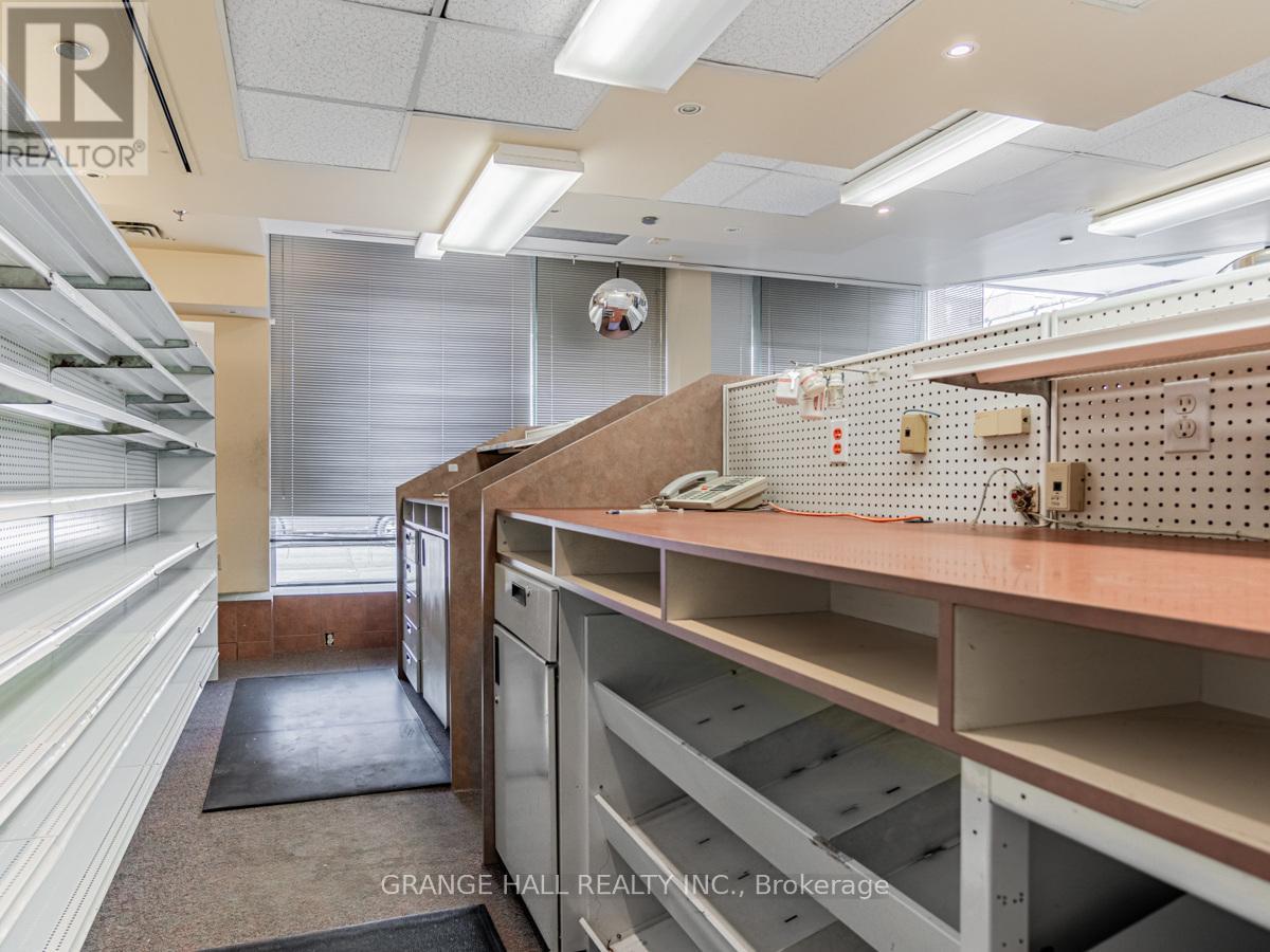 101 - 1649 Dufferin Street, Toronto, Ontario  M6H 4H5 - Photo 10 - W12692754