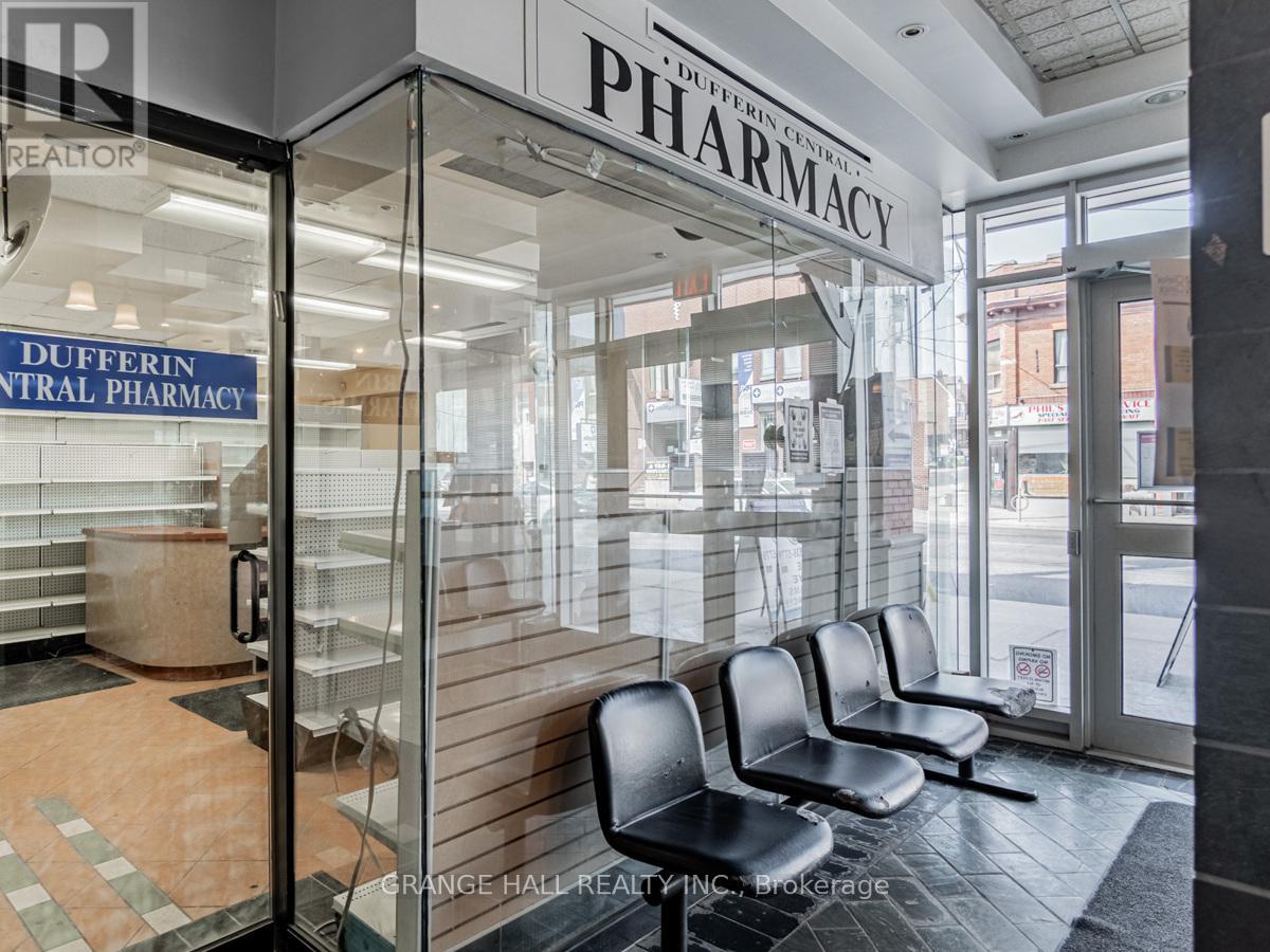 101 - 1649 Dufferin Street, Toronto, Ontario  M6H 4H5 - Photo 3 - W12692754