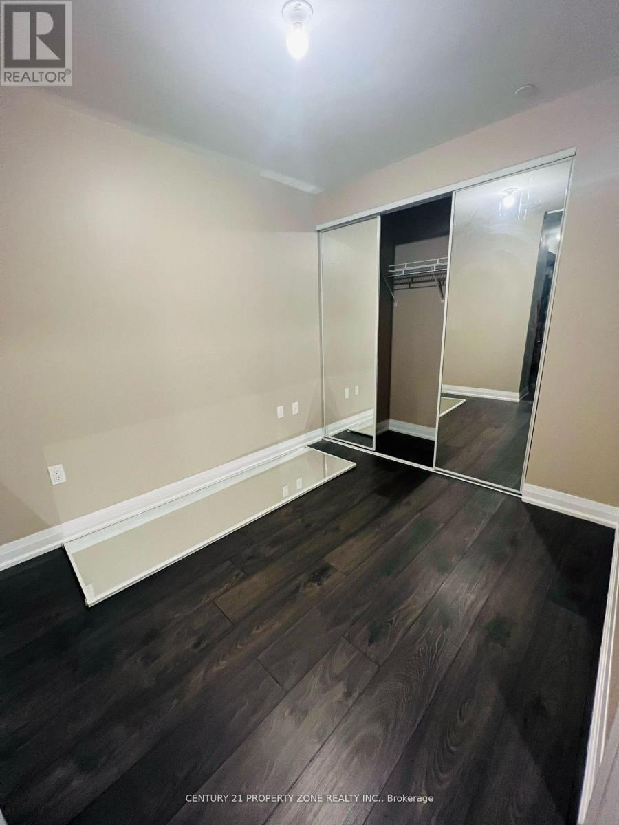 742 - 26 Gibbs Road, Toronto, Ontario  M9B 6L6 - Photo 11 - W12692758