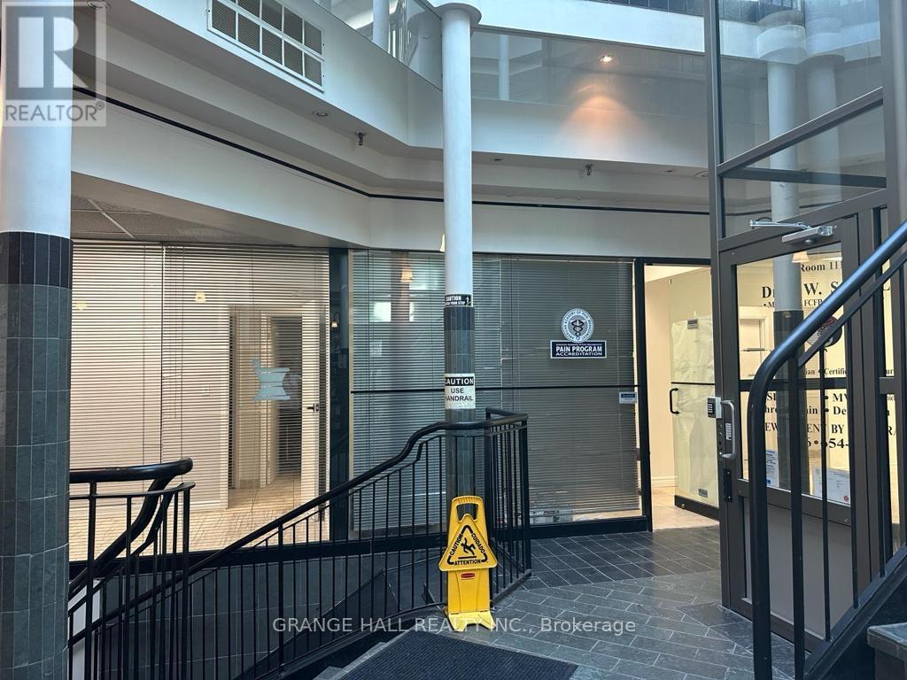 111a - 1649 Dufferin Street, Toronto, Ontario  M6H 4H5 - Photo 10 - W12692780