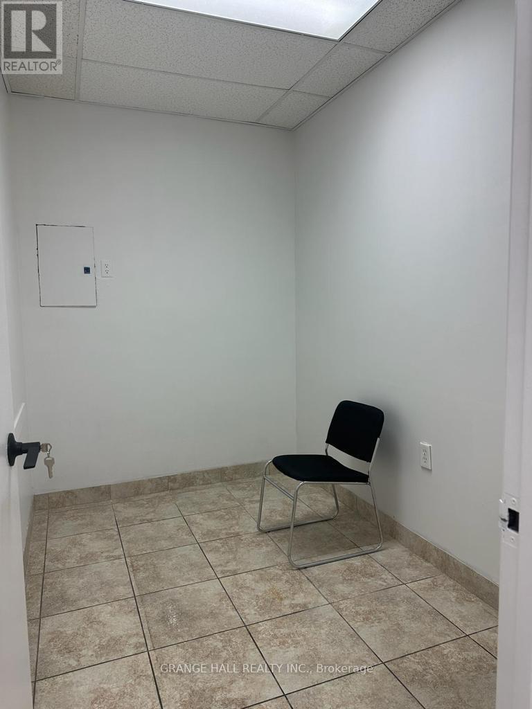 111a - 1649 Dufferin Street, Toronto, Ontario  M6H 4H5 - Photo 6 - W12692780