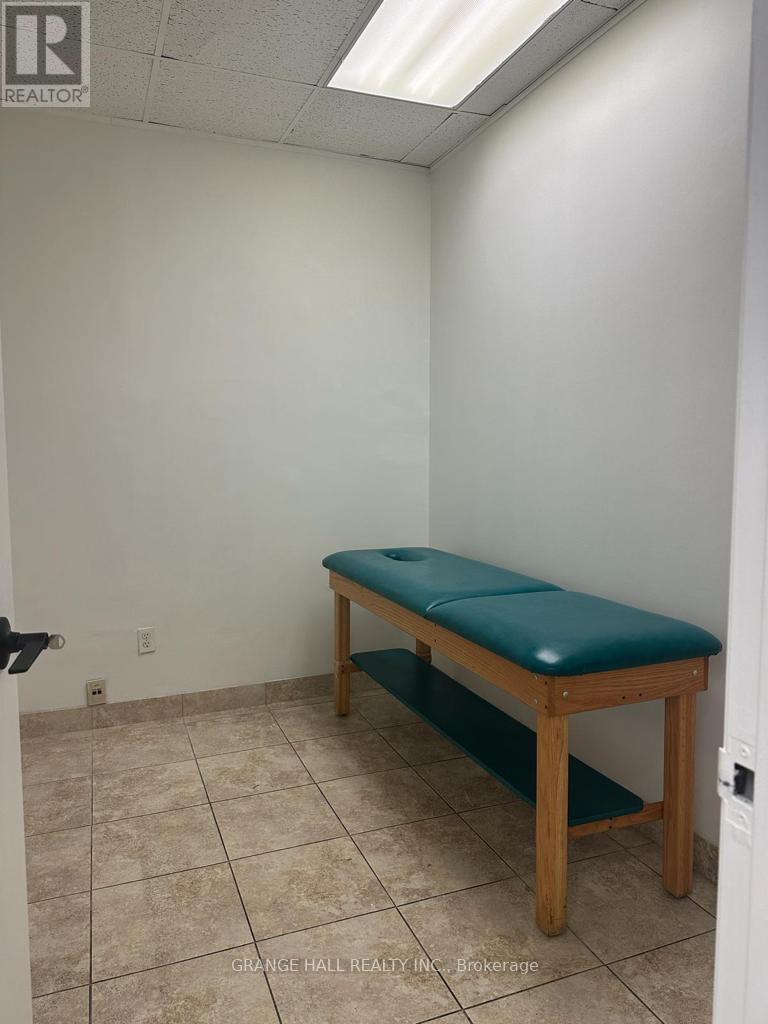 111a - 1649 Dufferin Street, Toronto, Ontario  M6H 4H5 - Photo 9 - W12692780