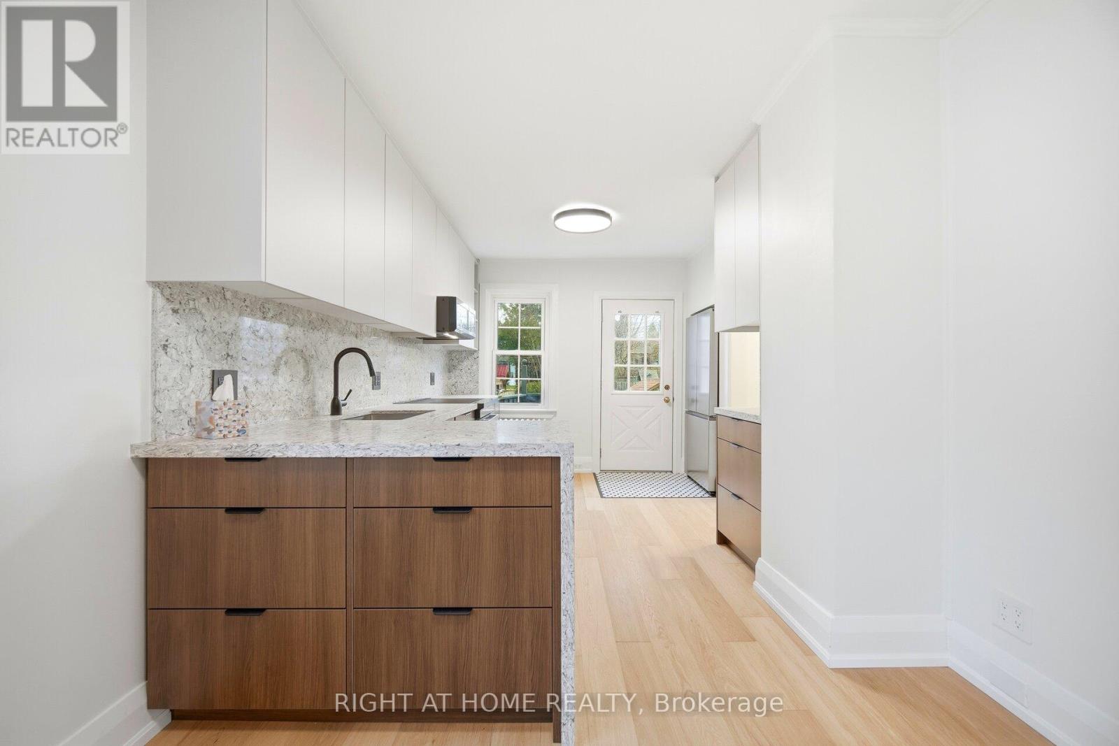 54 Thirty First Street, Toronto, Ontario  M8W 3E9 - Photo 14 - W12692786