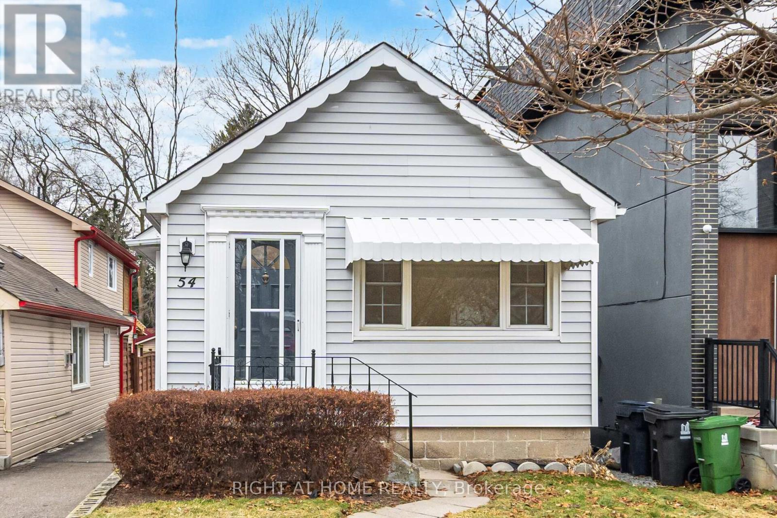 54 Thirty First Street, Toronto, Ontario  M8W 3E9 - Photo 2 - W12692786