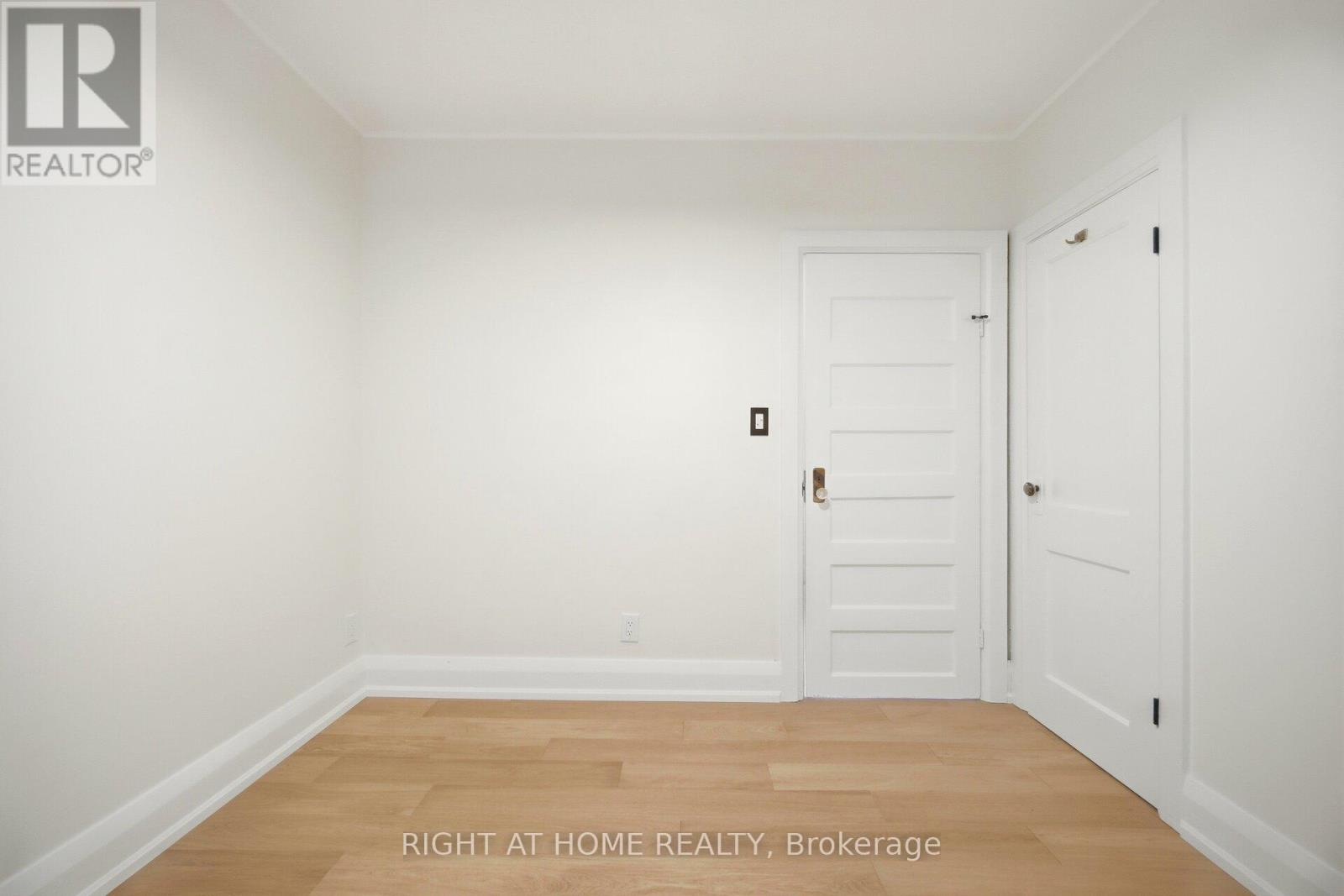 54 Thirty First Street, Toronto, Ontario  M8W 3E9 - Photo 25 - W12692786