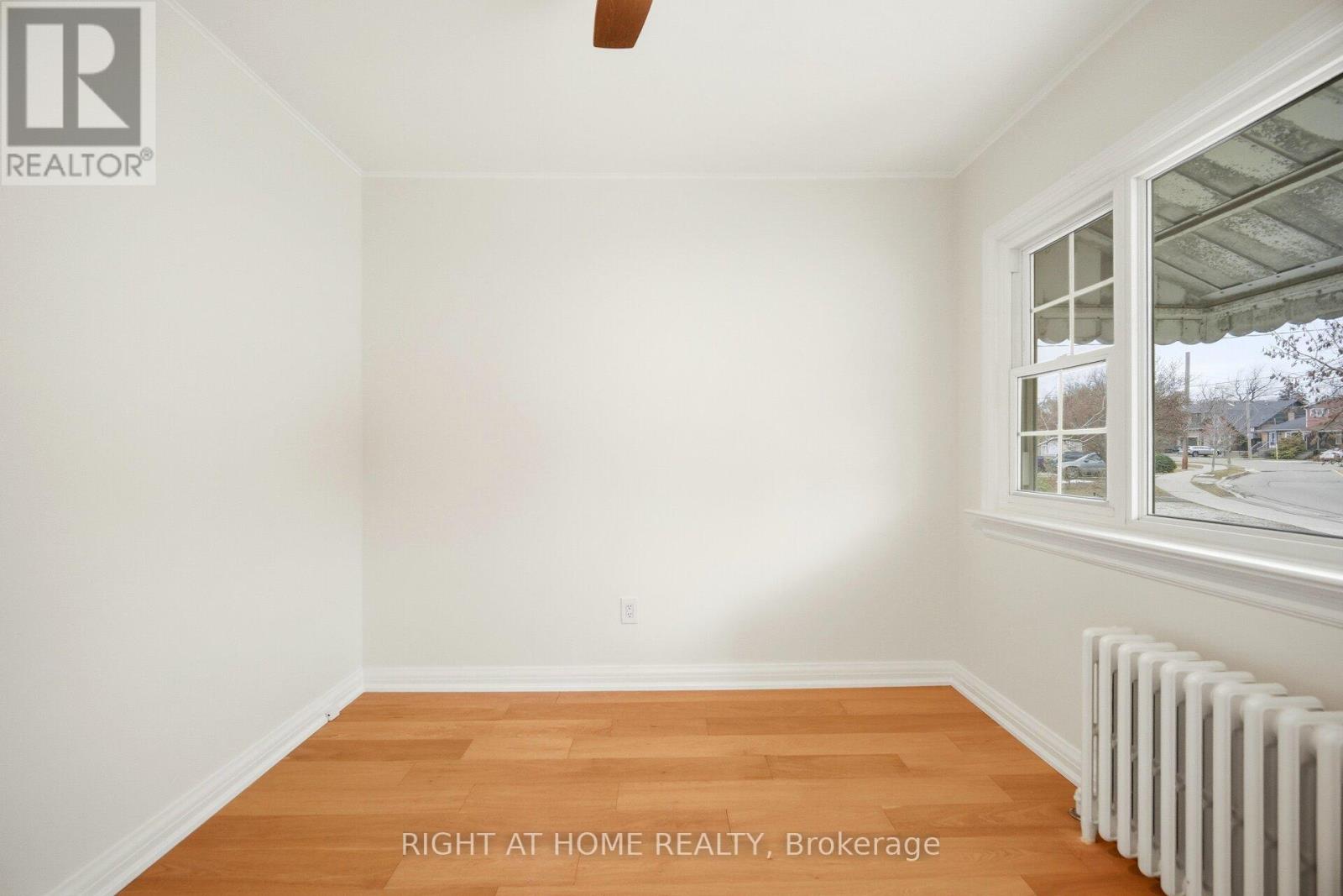 54 Thirty First Street, Toronto, Ontario  M8W 3E9 - Photo 26 - W12692786