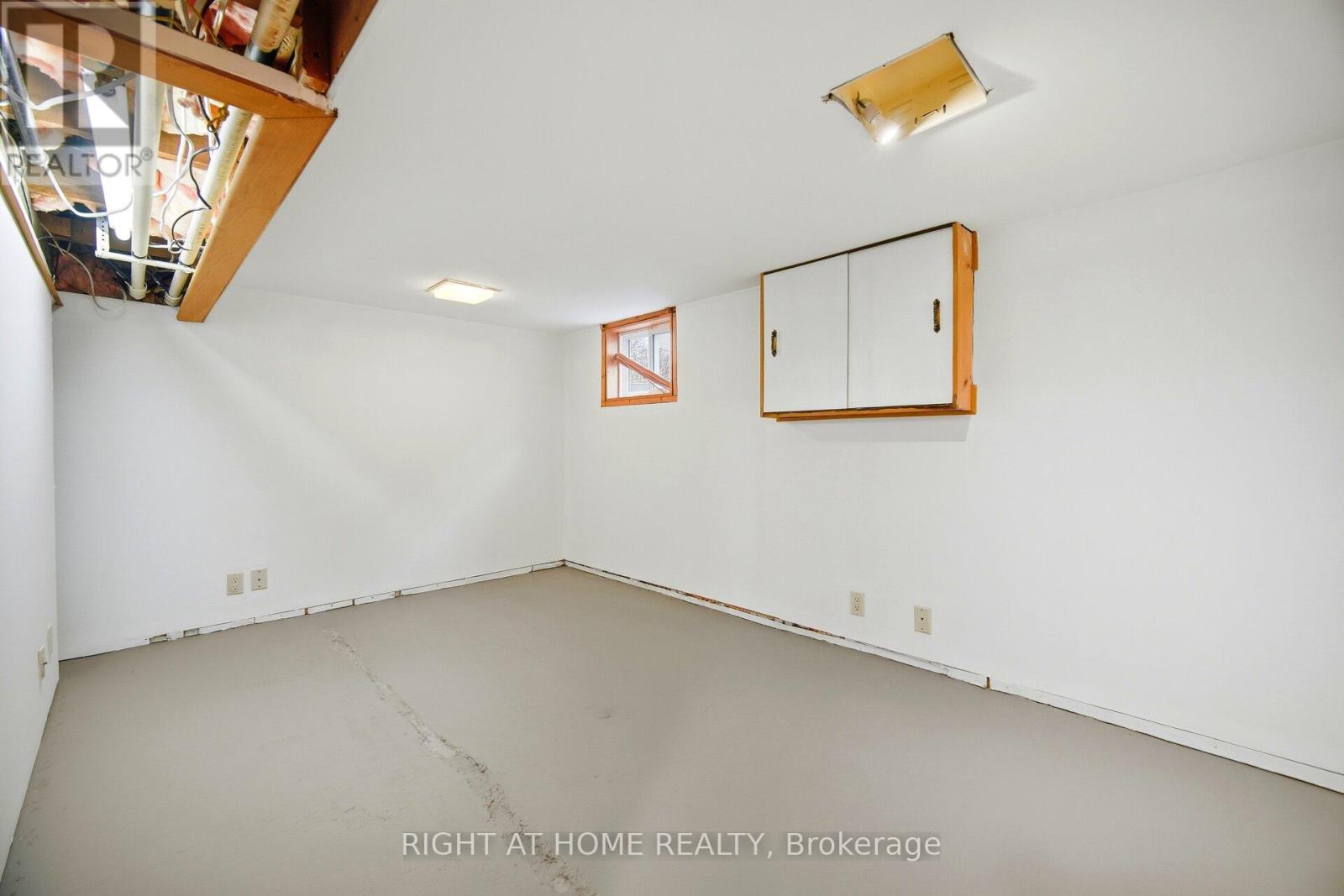 54 Thirty First Street, Toronto, Ontario  M8W 3E9 - Photo 37 - W12692786