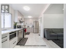 67 ALLENBY AVENUE, Toronto, Ontario