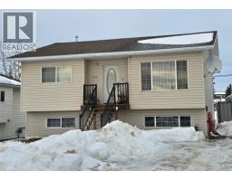 512 98 Avenue, dawson creek, British Columbia