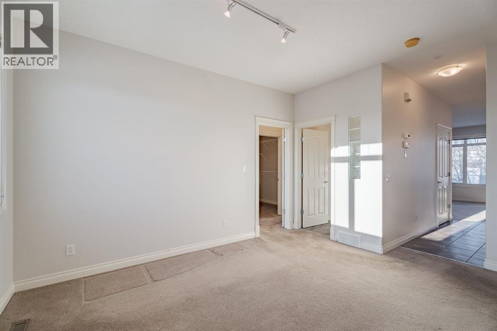 14 Discovery Woods Villas Sw, Calgary, Alberta  T3H 5A6 - Photo 10 - A2273726