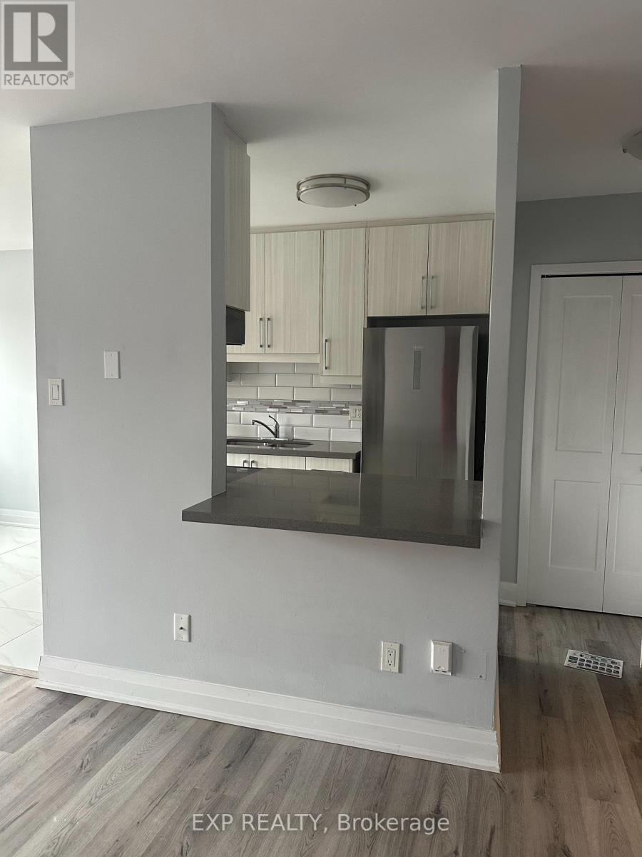 310 - 579 Clare Avenue, Welland, Ontario  L3C 3B7 - Photo 2 - X12692734