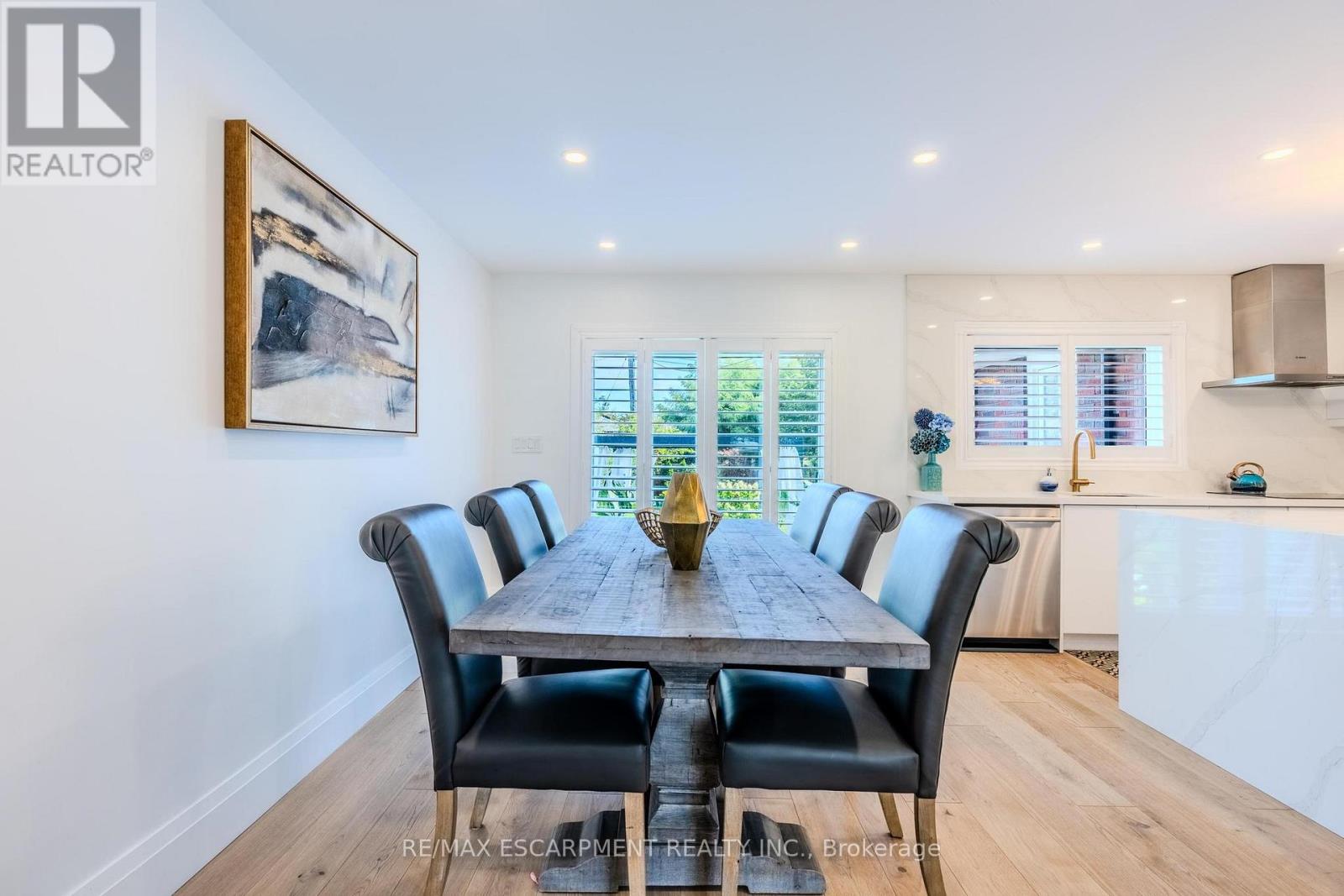 23 West Hampton Road, St. Catharines, Ontario  L2T 3E6 - Photo 13 - X12692764