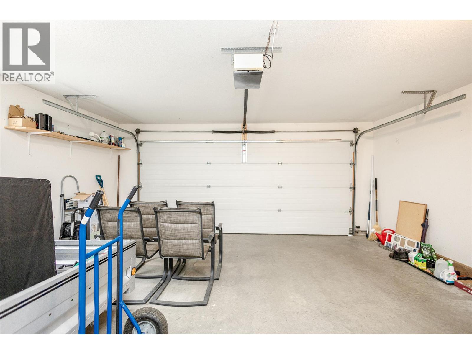 540 Klassen Road, Kelowna, British Columbia  V1X 7P3 - Photo 6 - 10372614