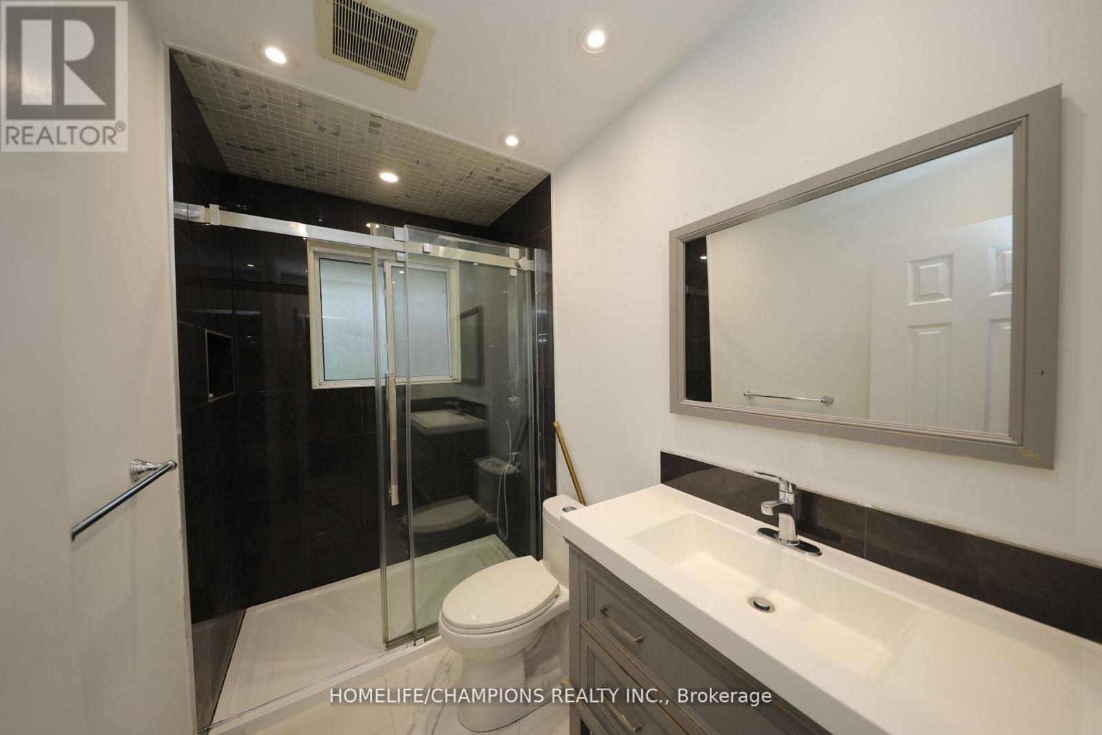 9 Stoney Creek Drive, Toronto, Ontario  M1E 3L2 - Photo 5 - E12692330