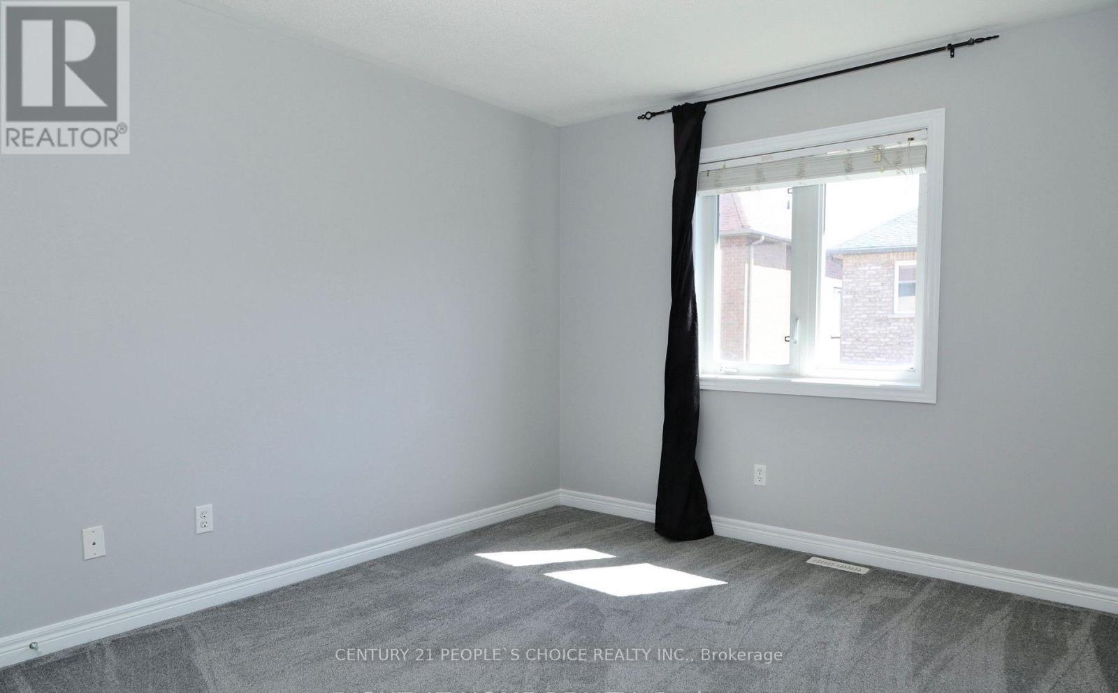 15 Krakow Street, Brampton, Ontario  L6Y 0K9 - Photo 9 - W12686860