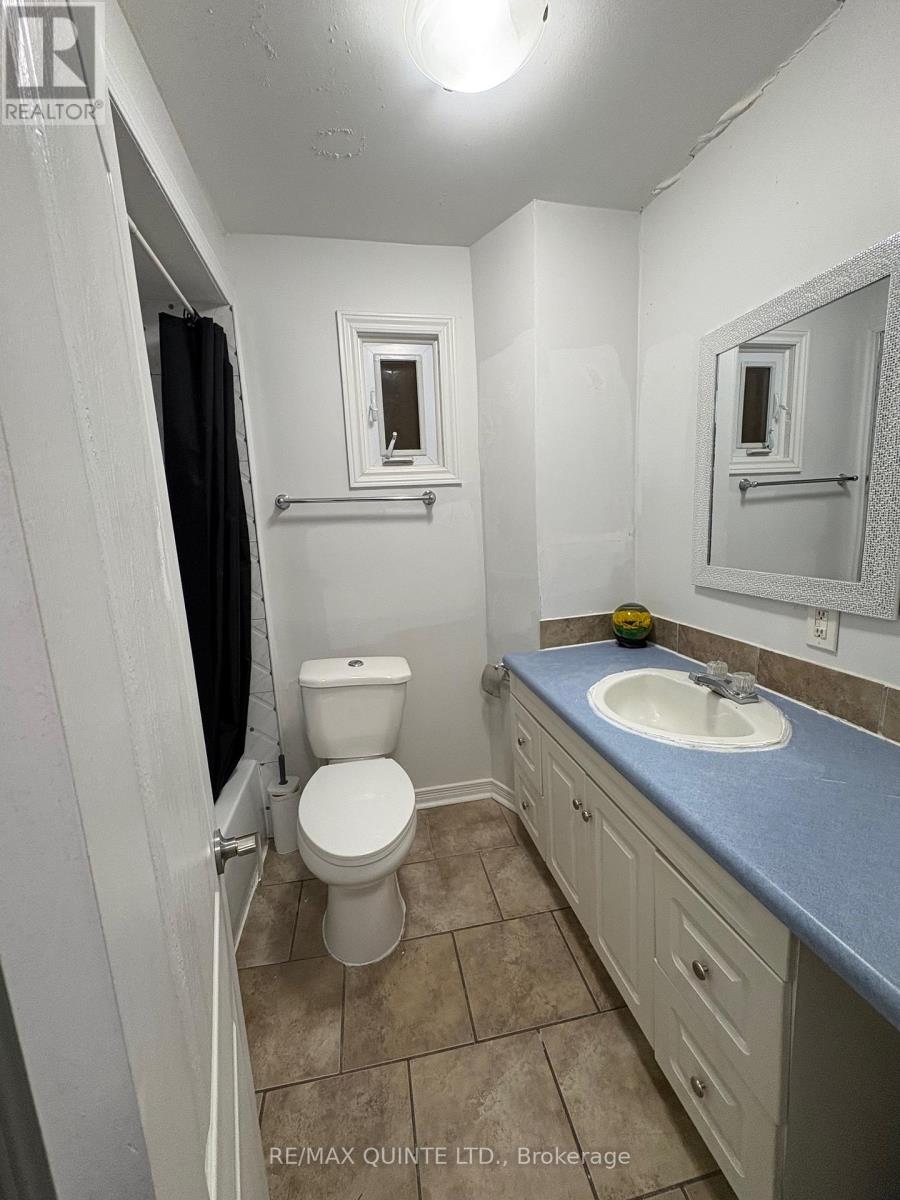 1 - 284 Front Street, Quinte West, Ontario  K8V 4P5 - Photo 14 - X12692122