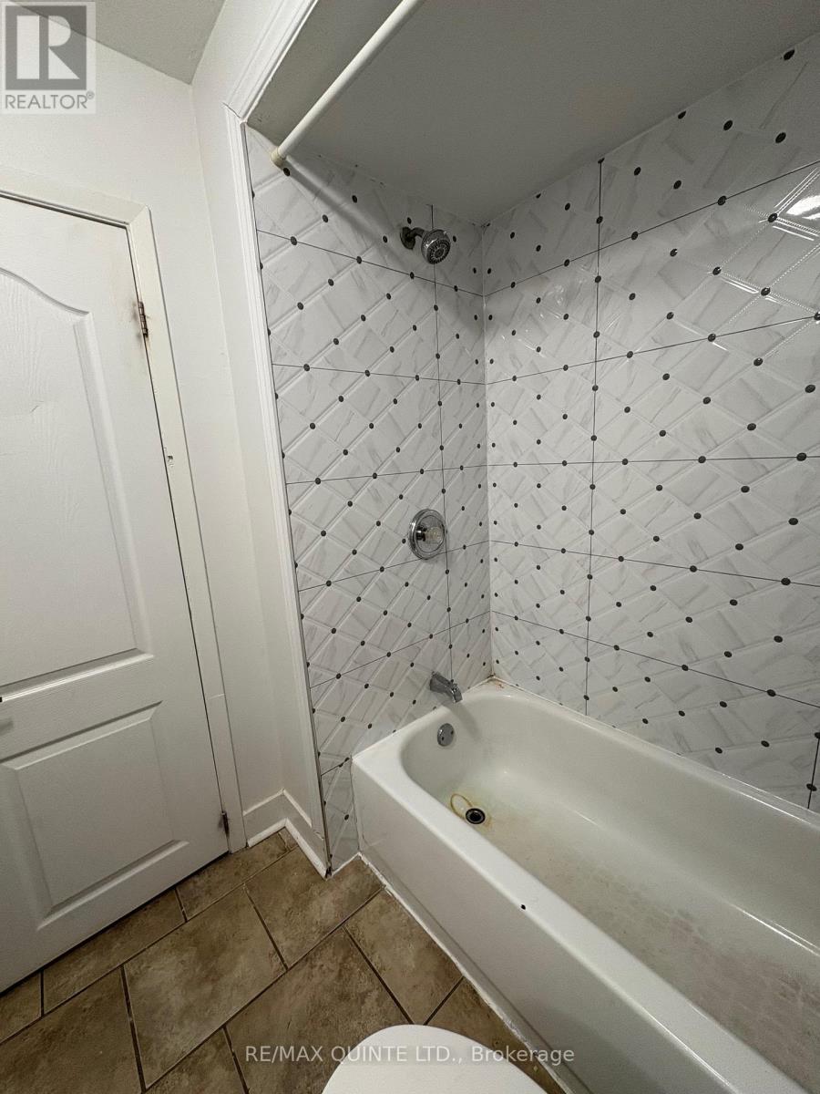 1 - 284 Front Street, Quinte West, Ontario  K8V 4P5 - Photo 13 - X12692122