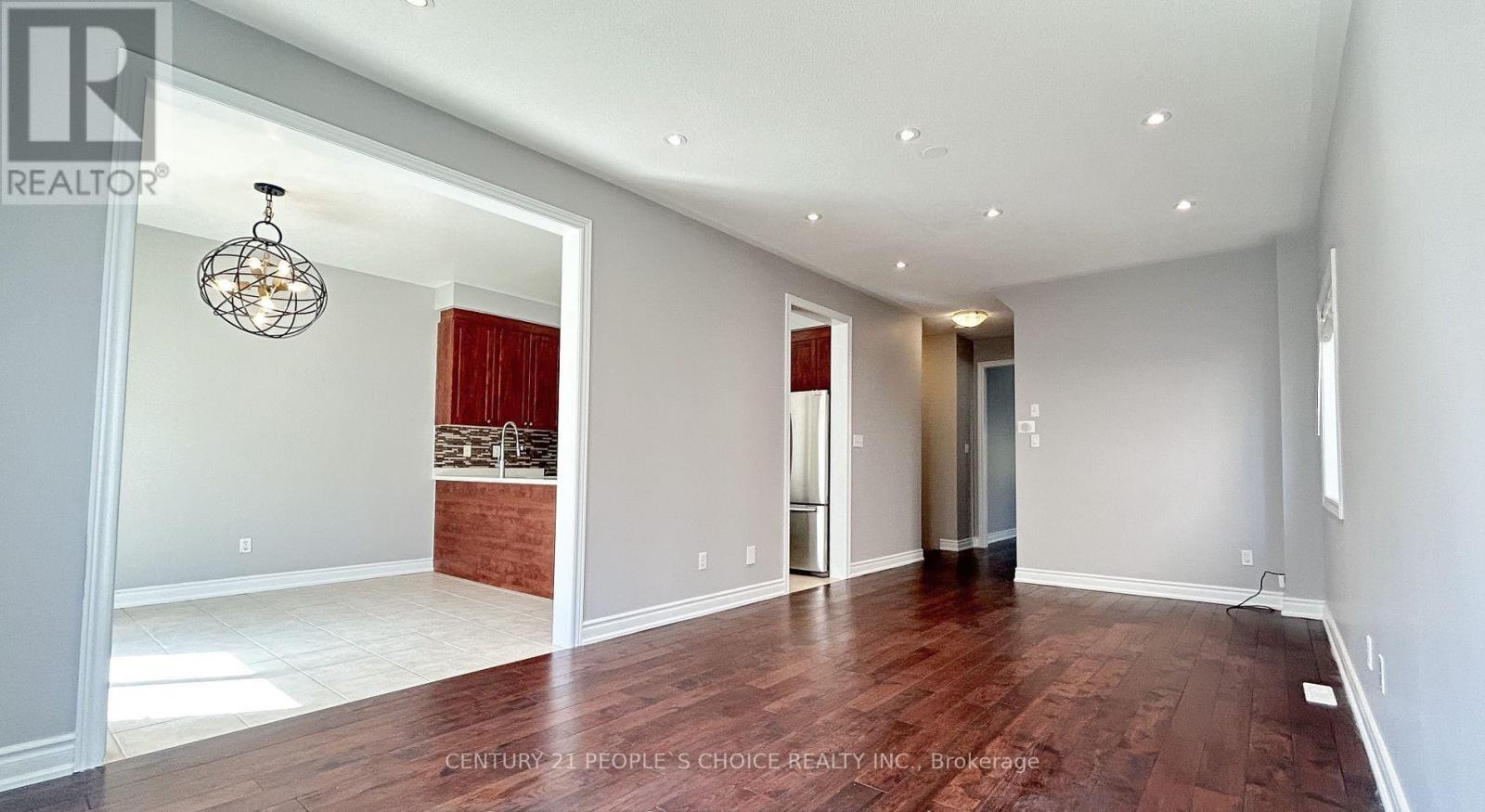 15 Krakow Street, Brampton, Ontario  L6Y 0K9 - Photo 5 - W12686860