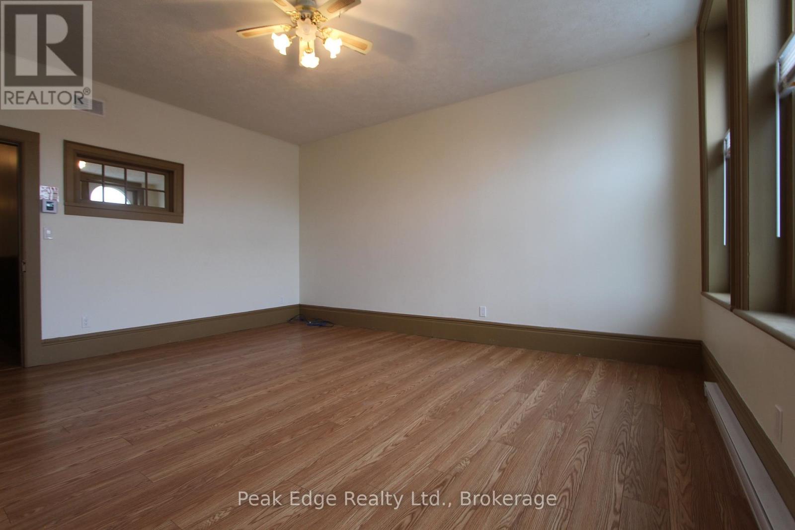 209 10th Street, Hanover, Ontario  N4N 1N8 - Photo 18 - X12692860