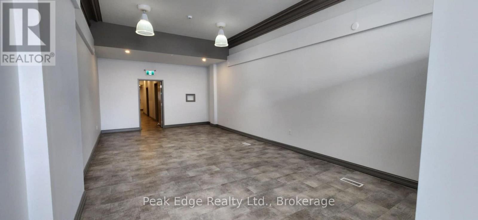 209 10th Street, Hanover, Ontario  N4N 1N8 - Photo 2 - X12692860