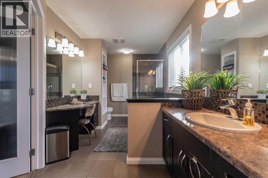 733 Twinriver Loop W, Lethbridge, Alberta  T1J 5E1 - Photo 35 - A2257784