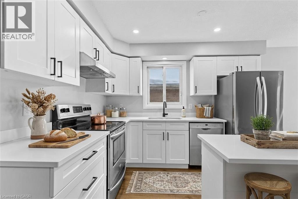 493 Bankside Drive, Kitchener, Ontario  N2N 3J3 - Photo 3 - 40798119