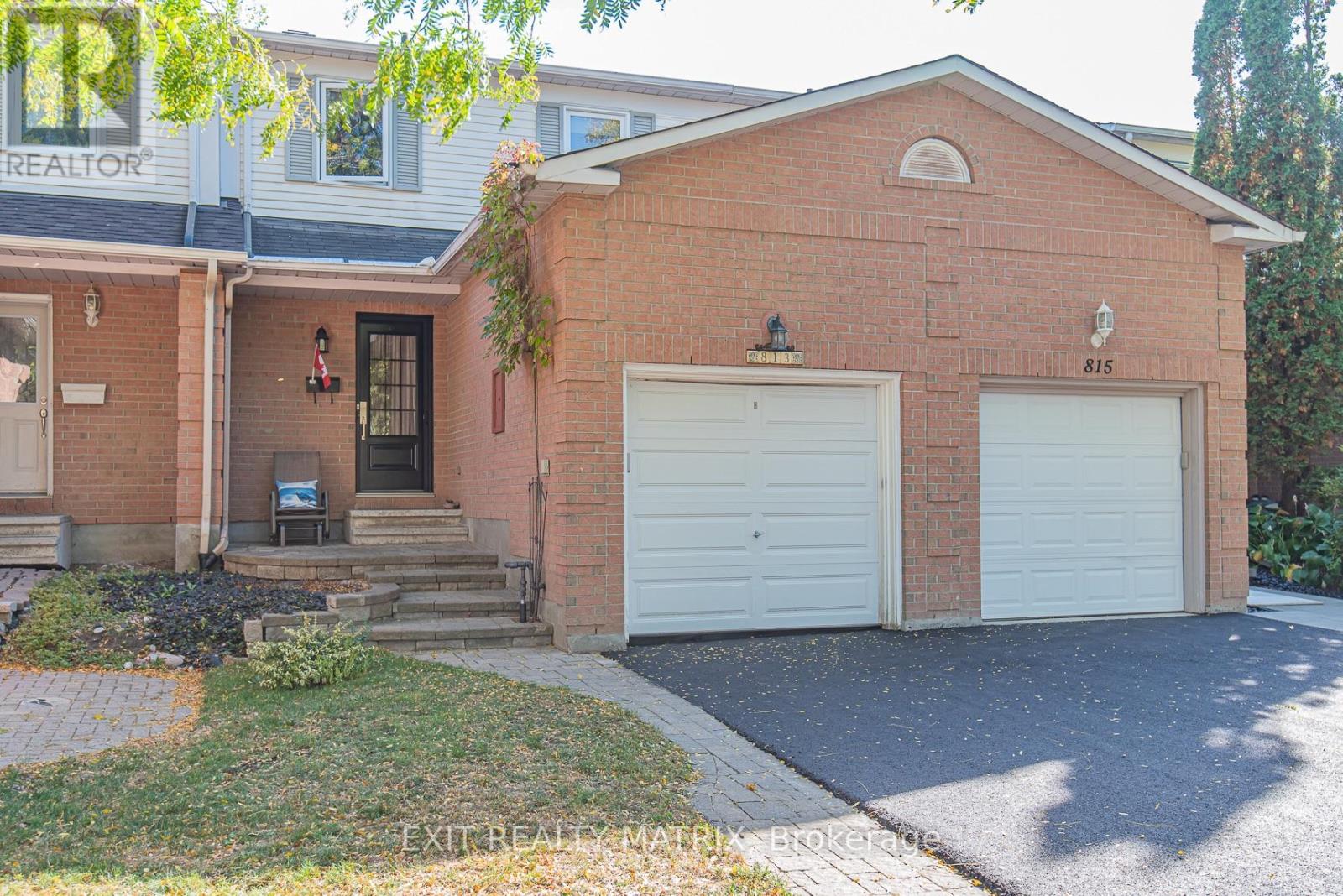 813 CLEARCREST CRESCENT, Ottawa, Ontario