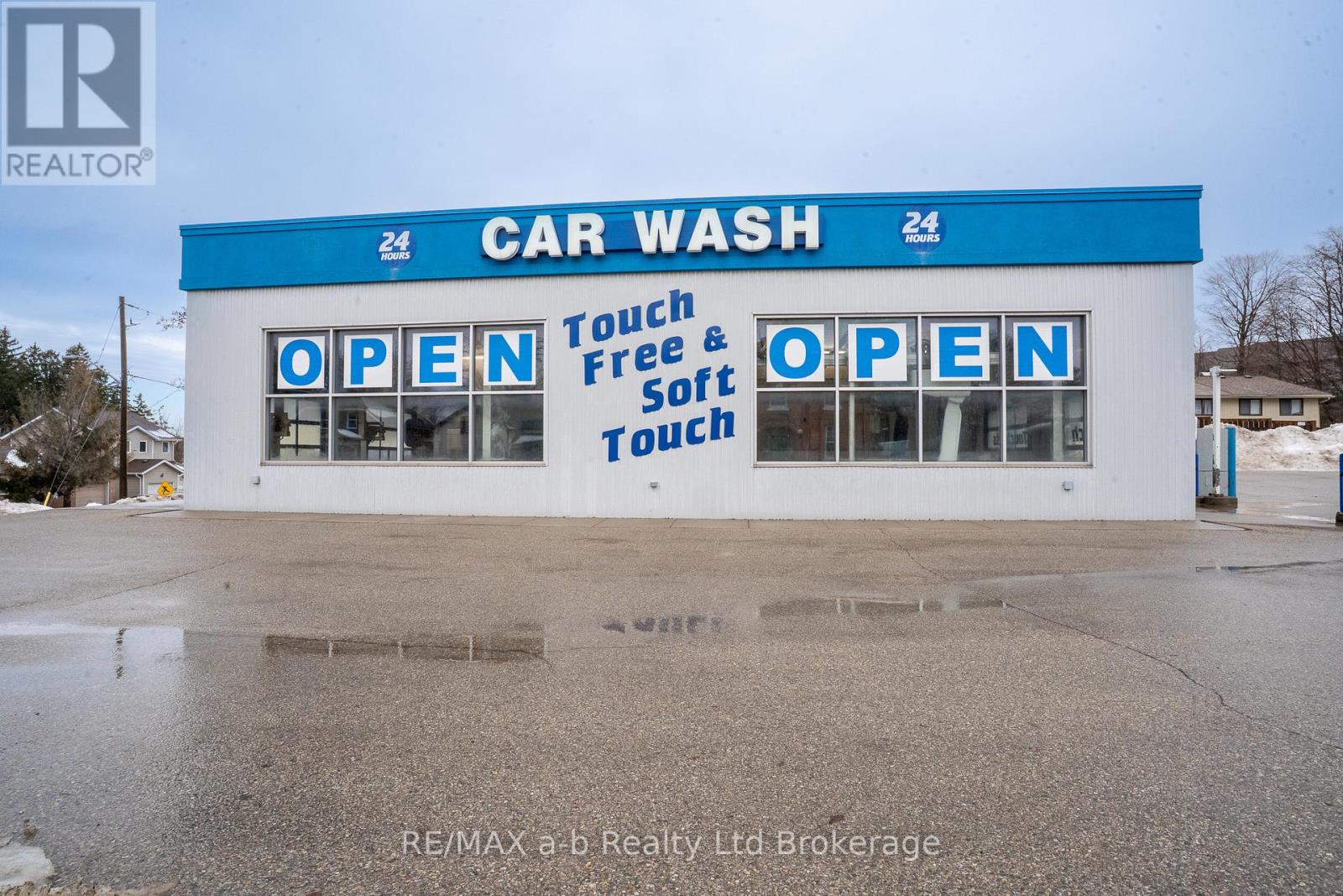 771 Dundas Street, Woodstock, Ontario  N4S 1G1 - Photo 1 - X12692822