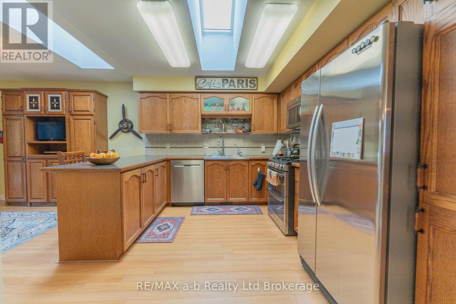 53 Hawkins Crescent, Tillsonburg, Ontario  N4G 5K6 - Photo 12 - X12692898