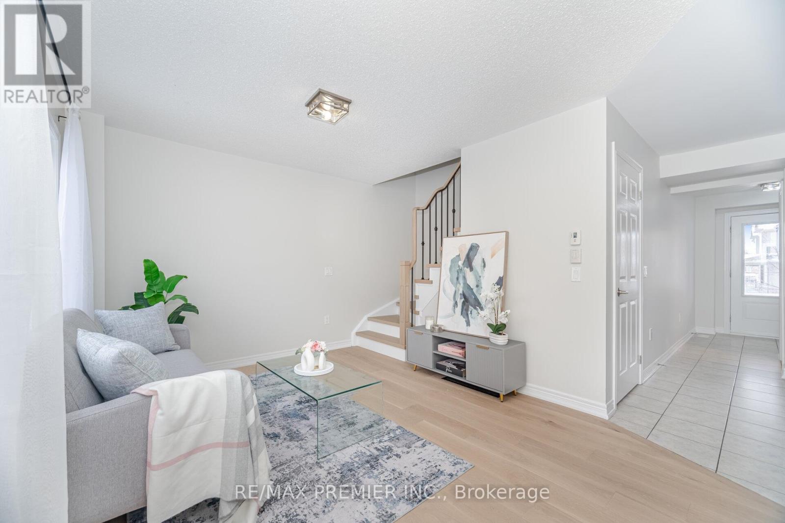 804 Cook Crescent, Shelburne, Ontario  L9V 3V3 - Photo 9 - X12523432