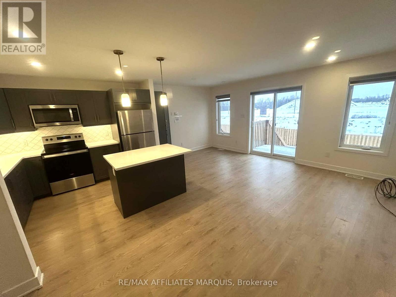 62 Staples Boulevard, Smiths Falls, Ontario  K7A 0A5 - Photo 4 - X12509428