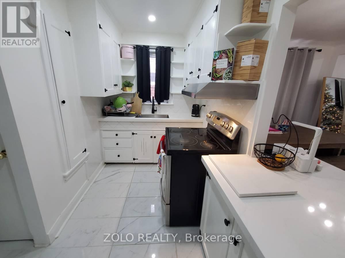 3 - 344 Northcliffe Boulevard E, Toronto (Oakwood Village), Ontario  M6E 3L1 - Photo 4 - C12692856