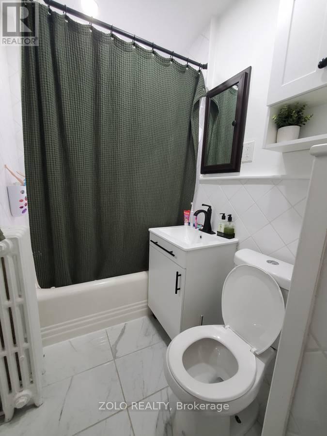 3 - 344 Northcliffe Boulevard E, Toronto (Oakwood Village), Ontario  M6E 3L1 - Photo 9 - C12692856