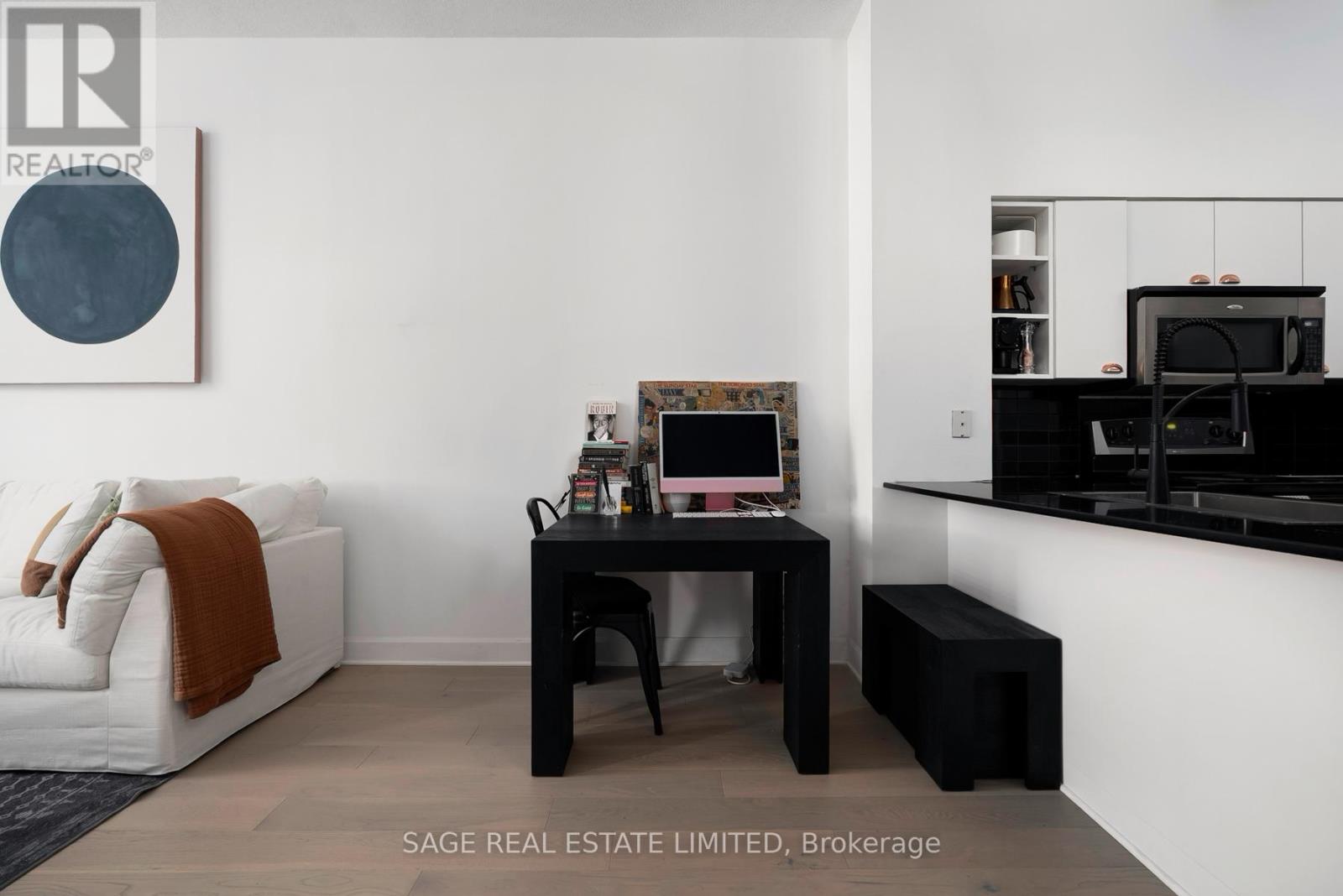 108 - 231 Fort York Boulevard, Toronto, Ontario  M5V 1B2 - Photo 10 - C12692876