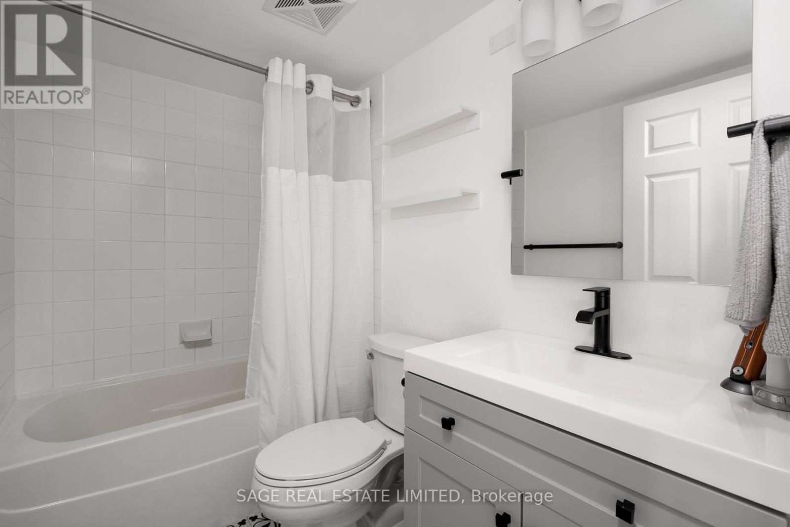 108 - 231 Fort York Boulevard, Toronto, Ontario  M5V 1B2 - Photo 18 - C12692876