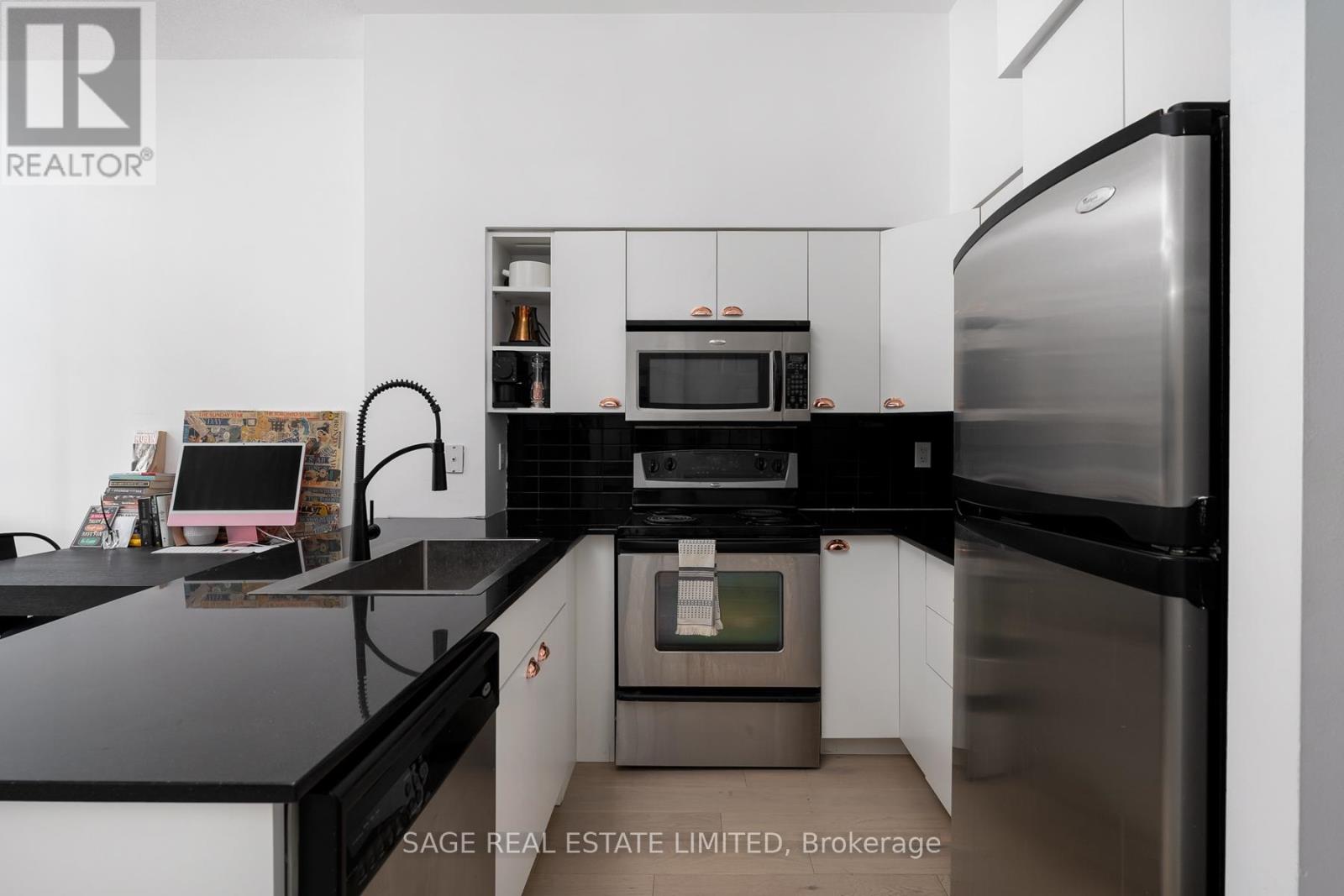 108 - 231 Fort York Boulevard, Toronto, Ontario  M5V 1B2 - Photo 5 - C12692876