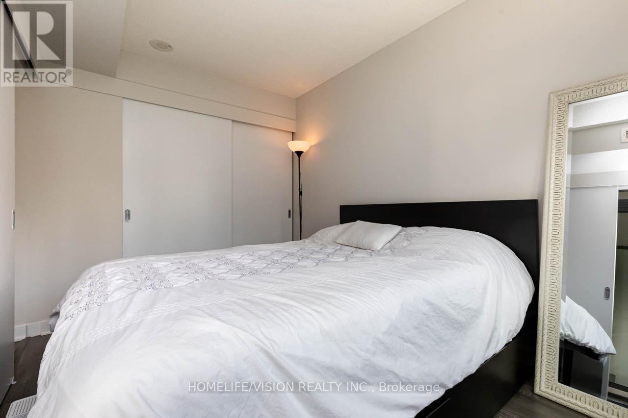 1009 - 110 Charles Street E, Toronto, Ontario  M4Y 1T5 - Photo 14 - C12692896